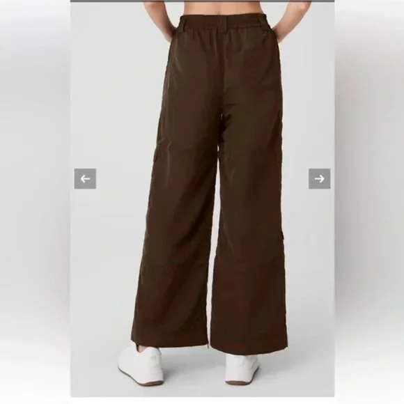 Alo Yoga High Waist Ski Moto Puffer Pant in Espresso Brown Size Medium - Picture 2 of 6